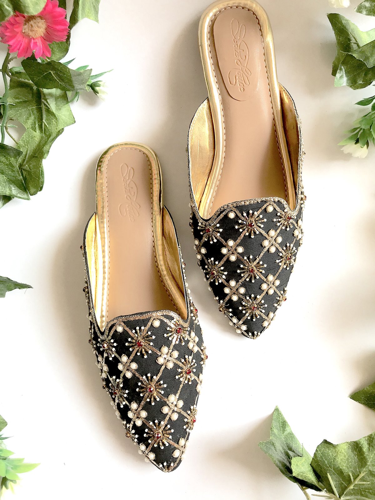 Black Nakshi Mules